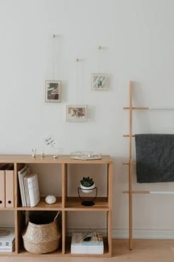 Umbra Cadres Et Albums Photos Lot 3 Cadres à Suspendre, Un 10x10, Deux 10x15 Doré -Pêle-mêle photos Soldes lot 3 cadres a suspendre un 10x10 deux 10x15 dore 2