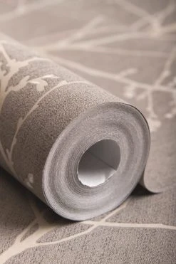 Superfresco Easy Papiers Peints Papier Peint Innocence Taupe 1005x52cm -Pêle-mêle photos Soldes papier peint innocence taupe 1005x52cm 3